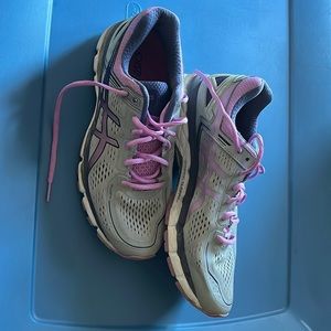 Women’s ASICS Gel-Kayano22 size 10.5